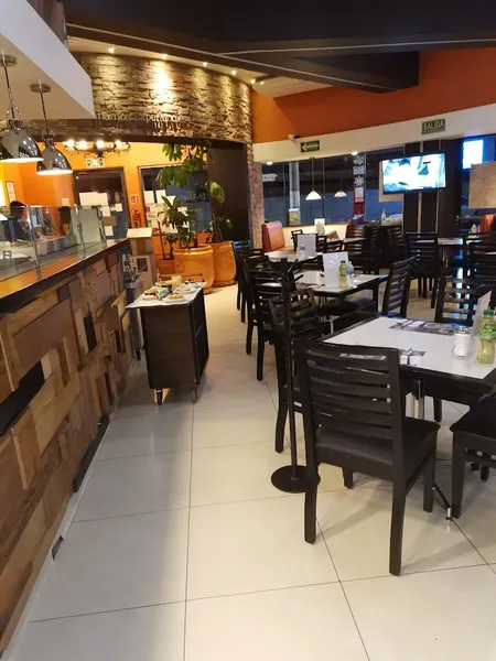 La Abeja 109