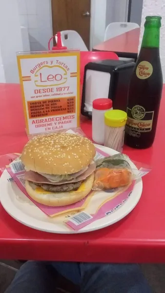 Burgers y Tortas Leo