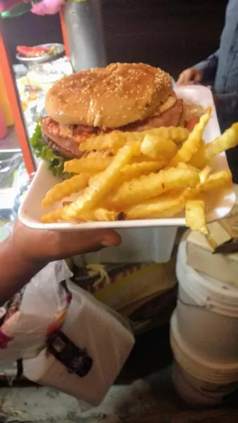 El Güero Hamburguesas y Hot-Dogs