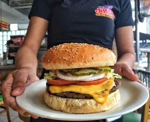 Los mejores 7 hamburguesas de Colonia San Pedro Monterrey