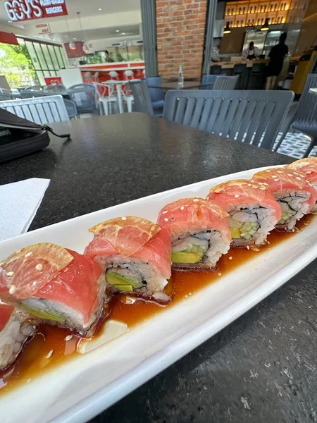 MOMA SUSHI GDL