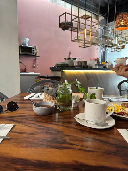 Urbanna - Pet friendly Cafe