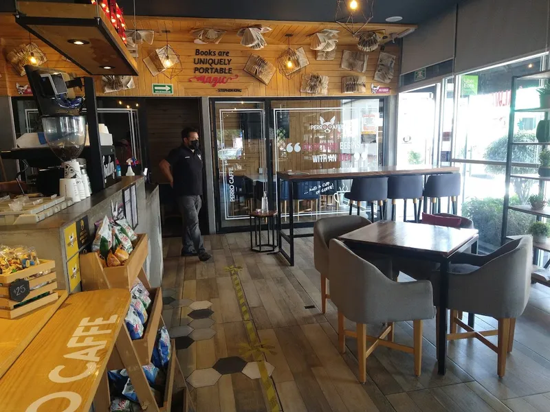 PERRO CAFFÉ (HUEXO)