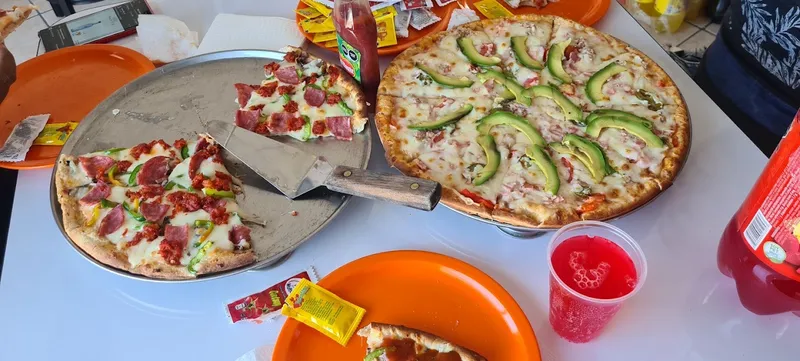 Niko's Pizza
