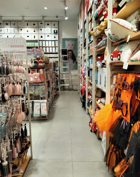 Miniso Plaza Jardín Neza