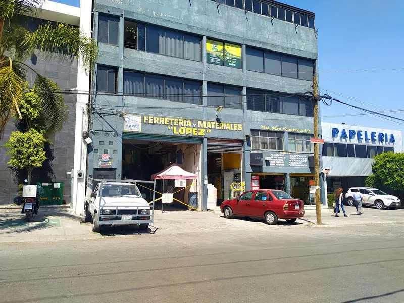 Ferretería y Materiales López