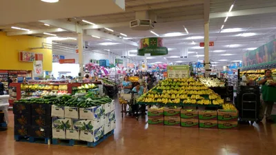 Los 9 supermercados de Colonia San Pedro Monterrey
