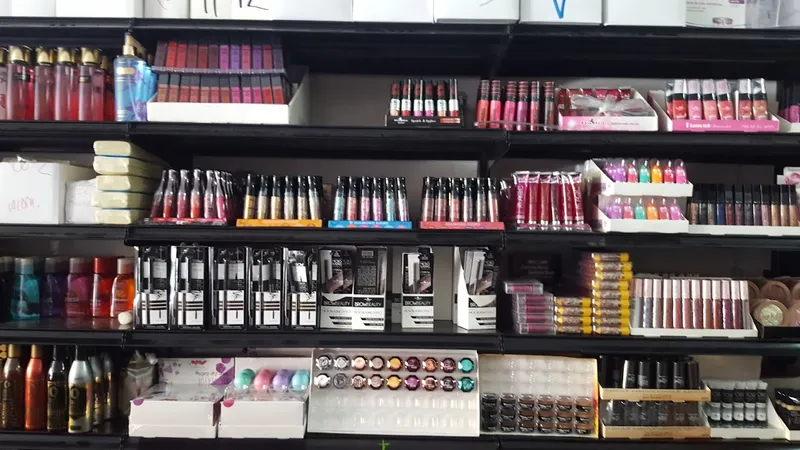Novedades y cosméticos santi