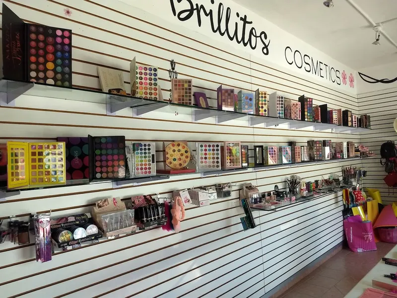 Brillitos cosmetics y merinails