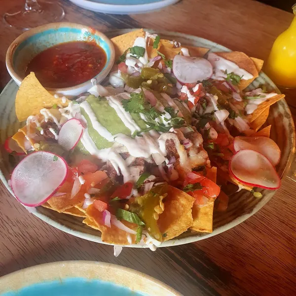 Nachos Amsterdam (Senor Mostachio)