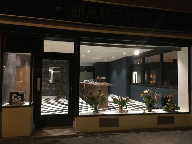 Harries Wine & Deli