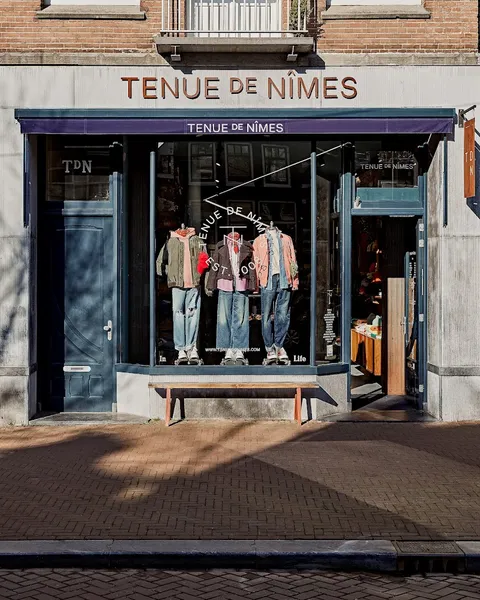 Tenue de Nîmes