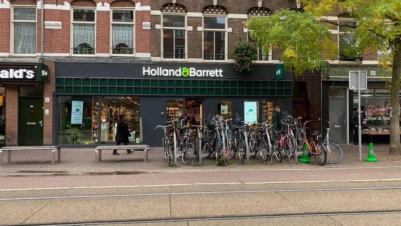 Holland & Barrett