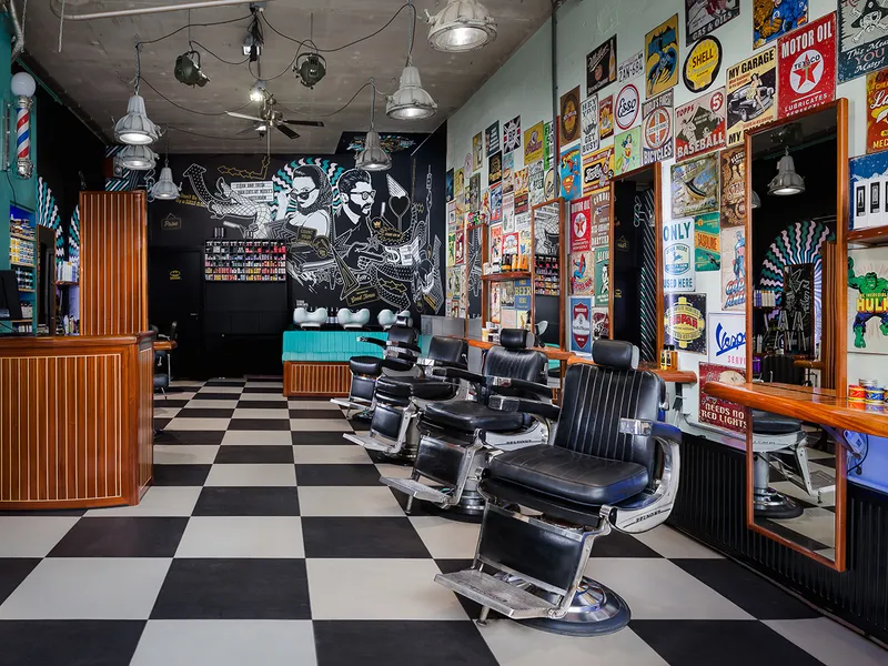 Mudly's Barbershop