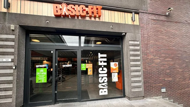 Basic-Fit Amsterdam Bos en Lommerplein