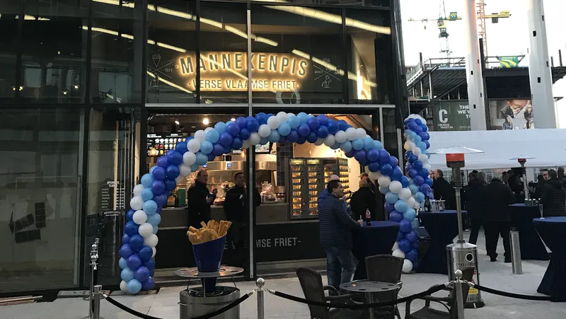 Manneken Pis Utrecht Centraal Station