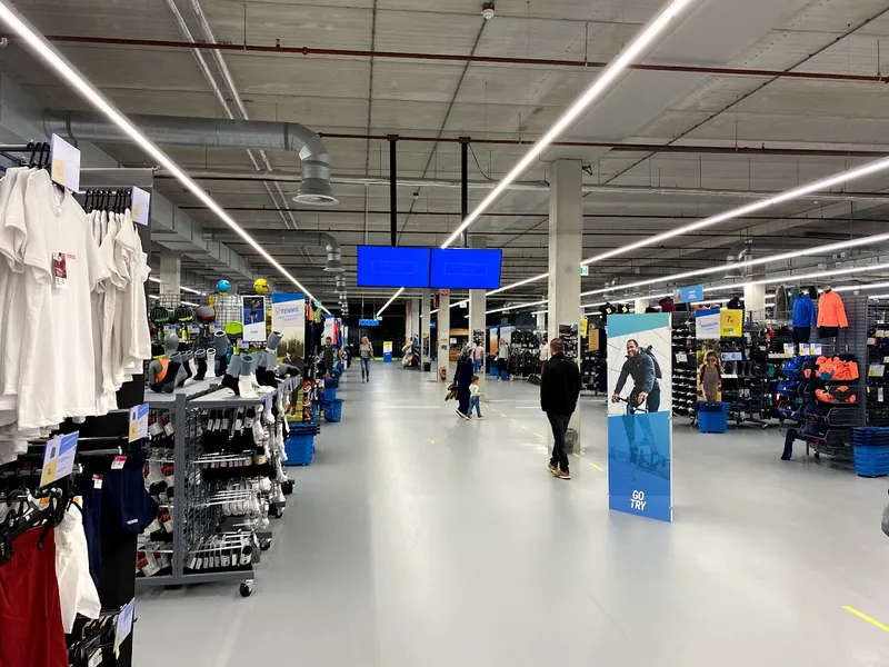 Decathlon Utrecht the Wall