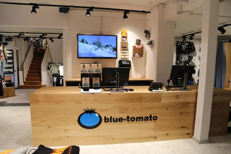 Blue Tomato