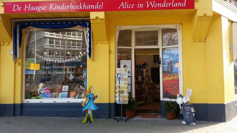 De Haagse Kinderboekwinkel "Alice in Wonderland"