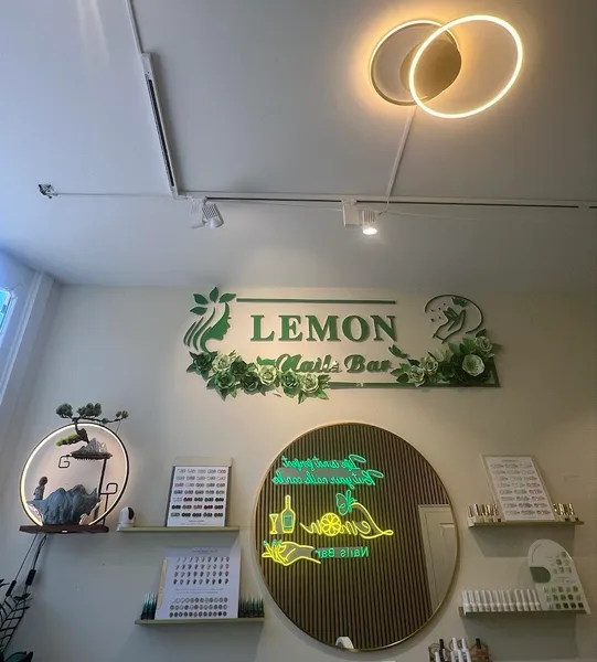 Lemon Nails Bar