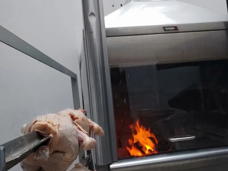 Pollos a la brasa CHICKEN HOT