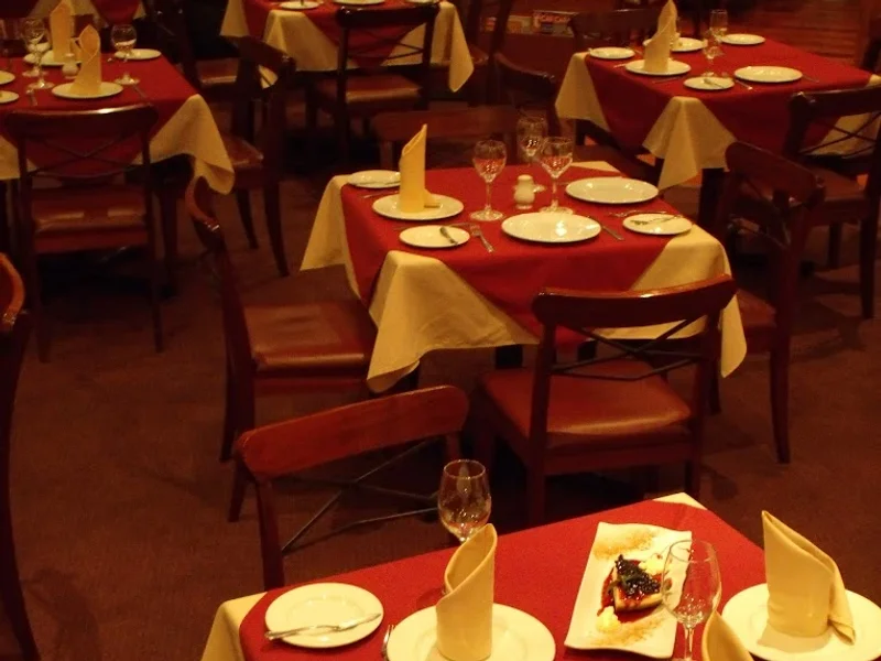 Manhattan Restaurante Café Bar