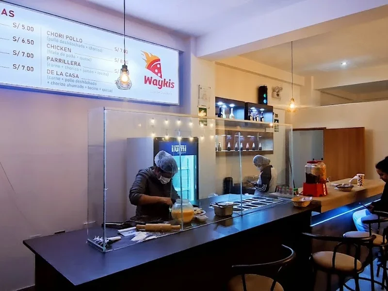 WAYKI´S "Pizzeria - Cafetería"