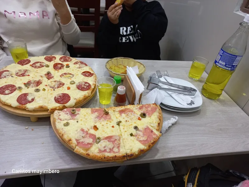 Pizzas & Pastas Smith