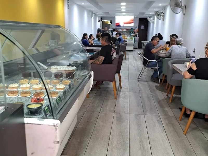 Piropos Heladería Pastelería