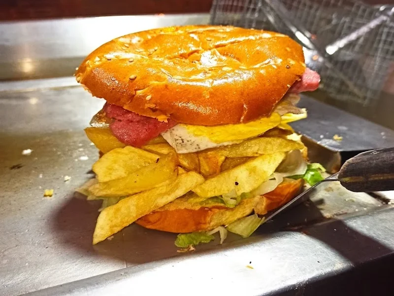 Hamburguesas, salchipapa y broaster Oli