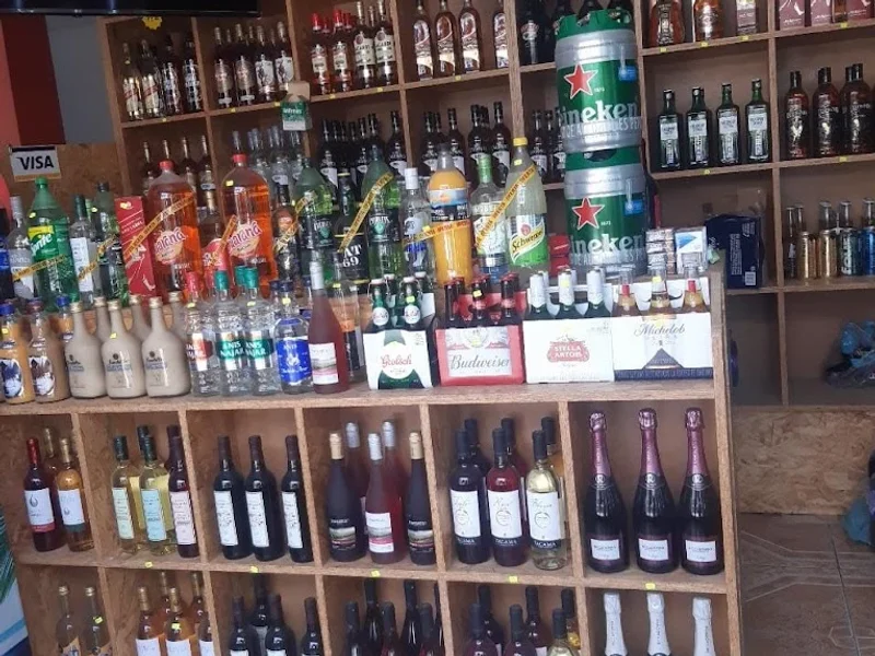 Licorería - Portón