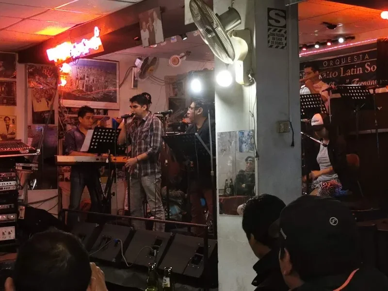 Salsodromo "CALERO" El Local De Las Estrellas