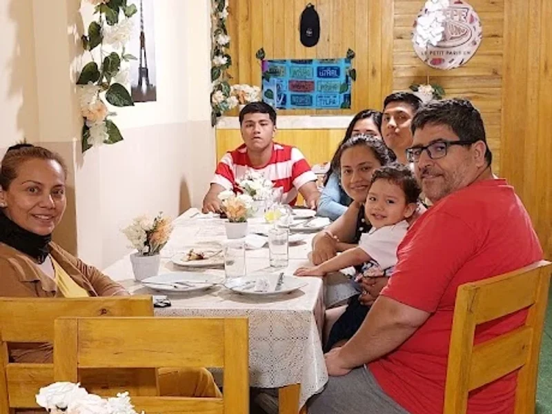 Creperia Francesa y más " le petit parisien"