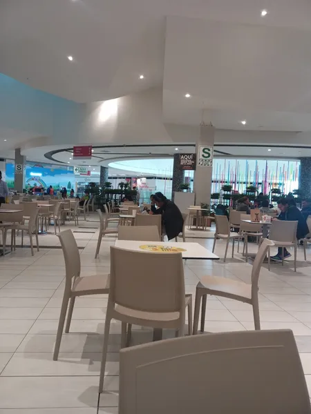 Patio de Comidas Mallplaza Comas