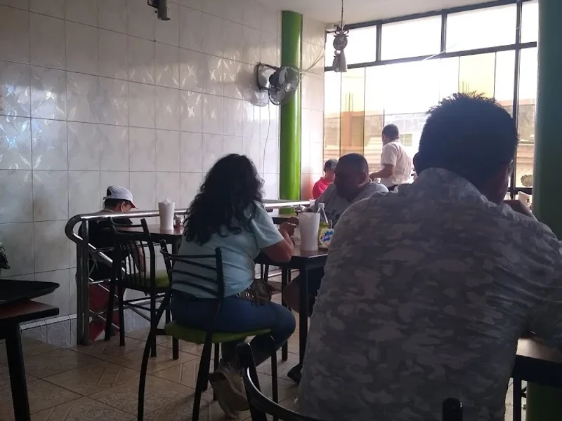 CHICHARRONERIA GLADYS