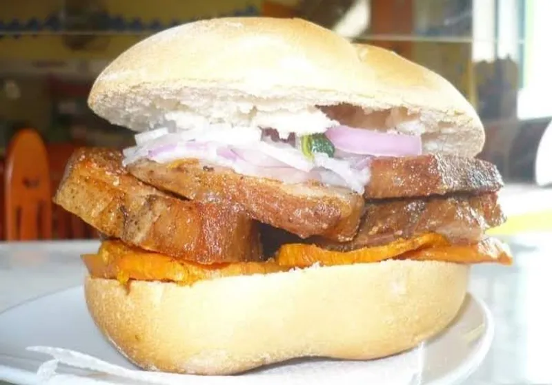 Chicharronería Sabor & Punto