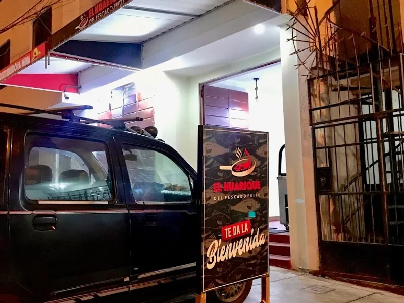 EL HUARIQUE DEL PESCADO FRITO