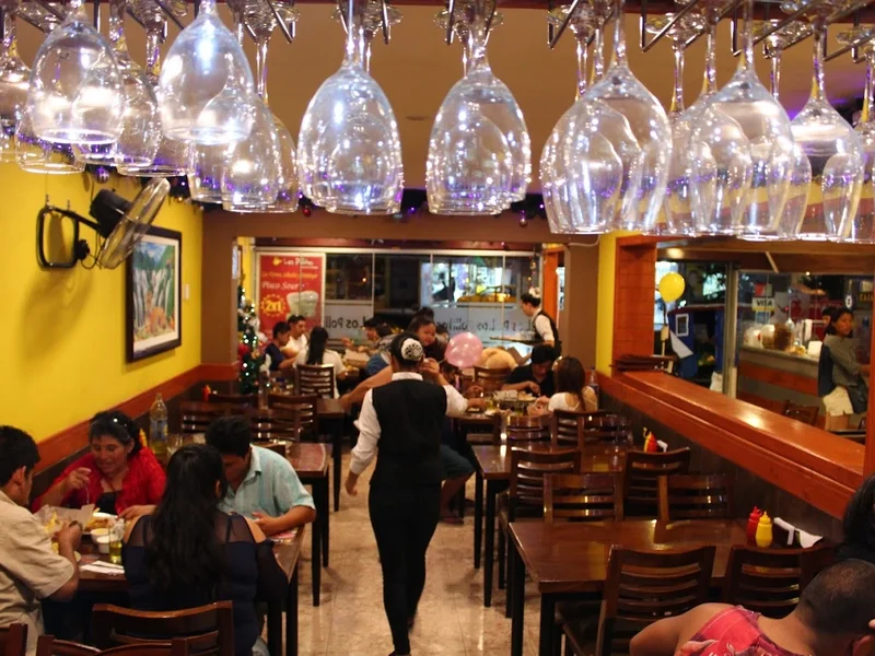 Los Pollitos - Brasas & Parrillas