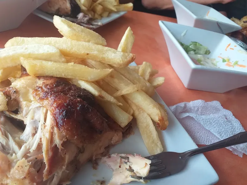 Pollos a la Brasa La Cabana