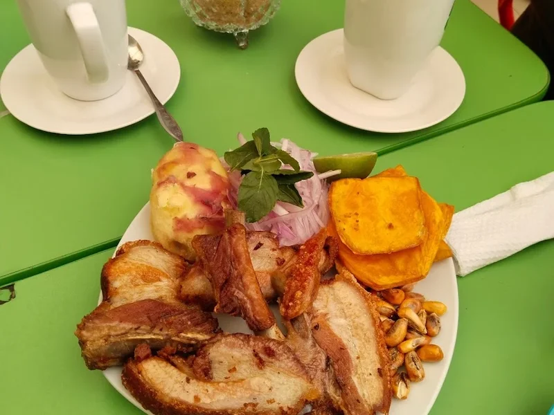 Chicharroneria El Huarangal