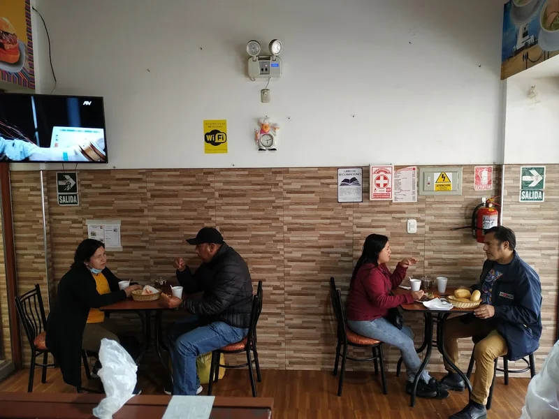 Chicharroneria & Restaurant "Ayacuchanita"