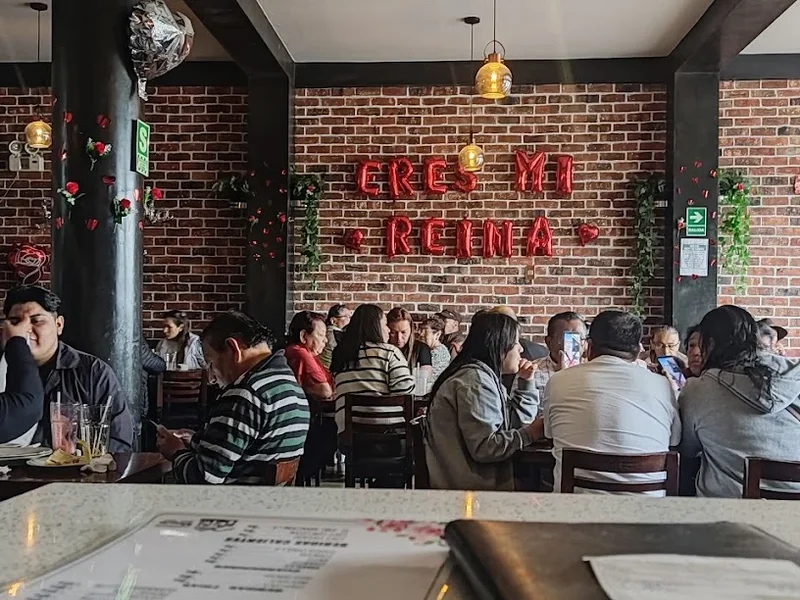 CHICHARRONERIA VICTORIA