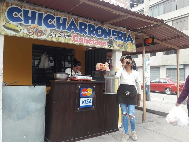 Chicharroneria "La Sazón cañetana"