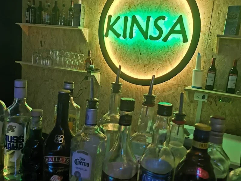KINSA RESTOBAR