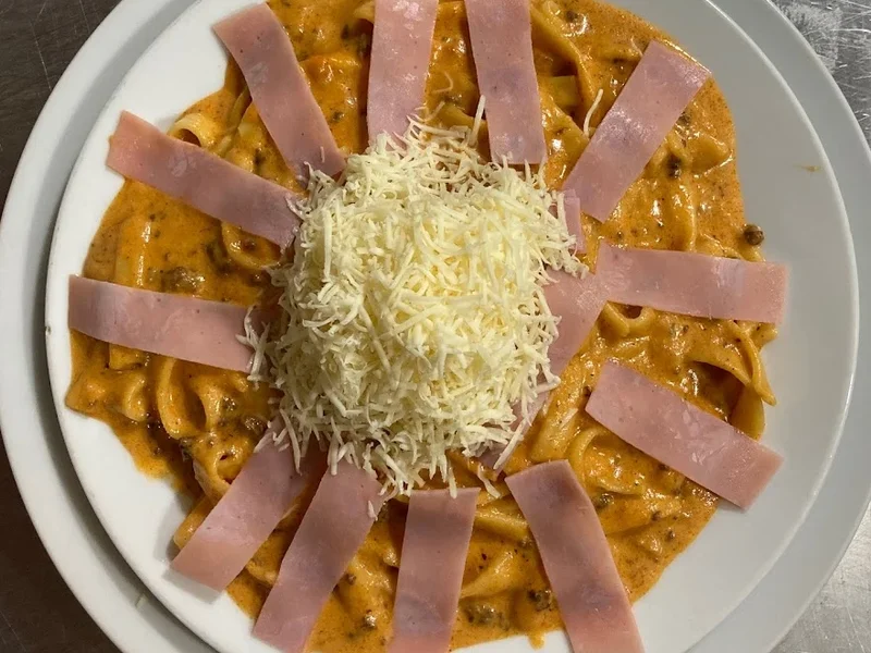 SANDRO'S PIZZAS Y PASTAS