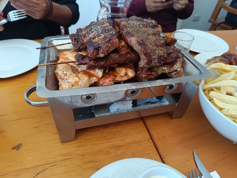 El Fogón Campero Pollos a la Brasa y Parrillas