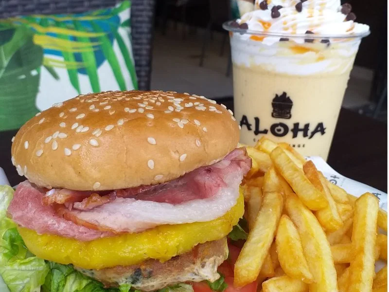 ALOHA CAFE & LOUNGE
