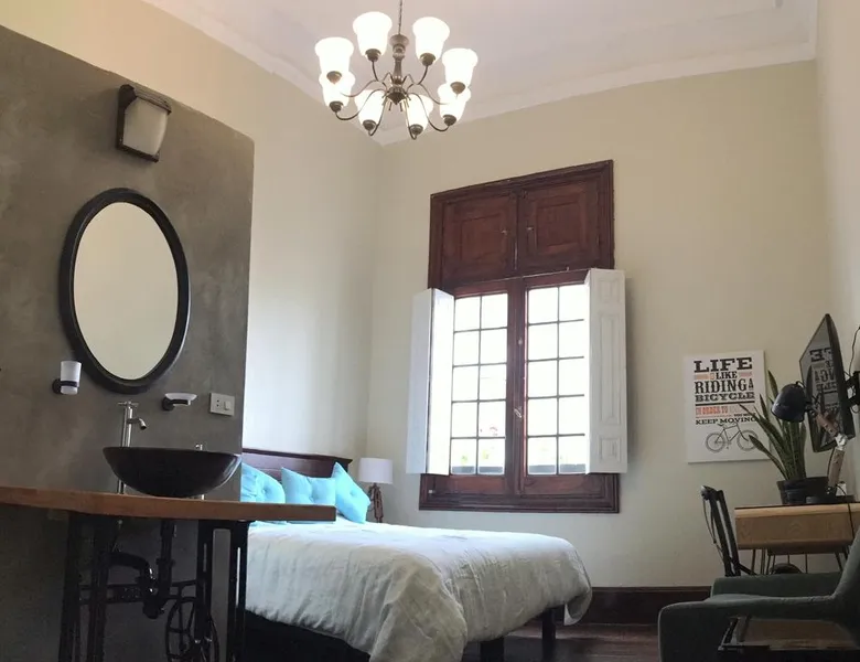 1900 Backpackers Hostel