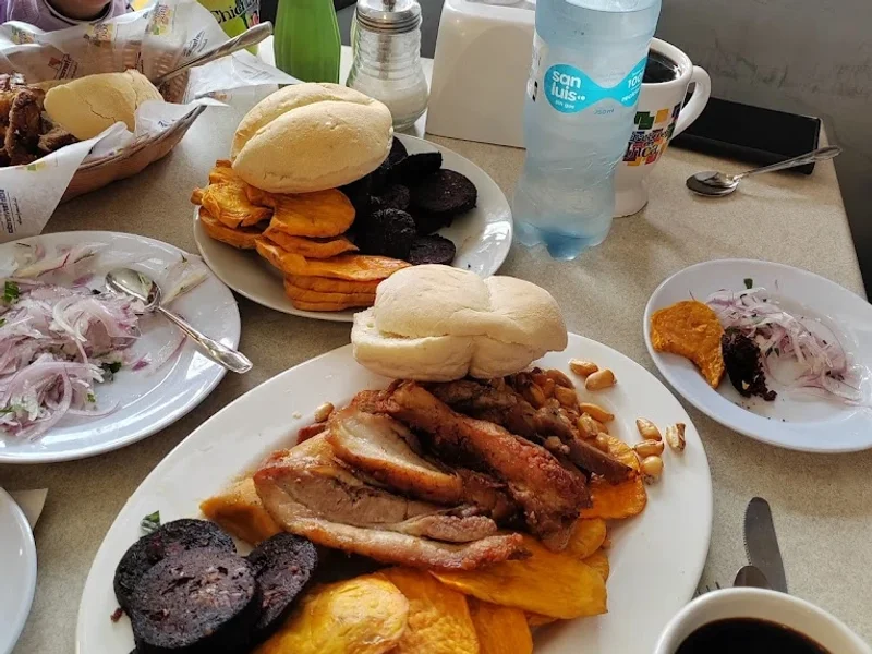 Chicharrones Del Inca Higuereta