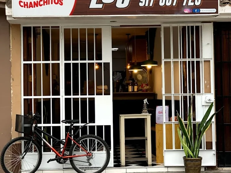 Chicharronería Los 3 Chanchitos